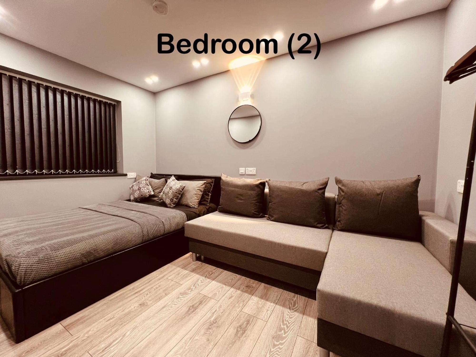 Urban Escape *4 Bedroom House* With Free Parking เบอร์มิงแฮม ภายนอก รูปภาพ